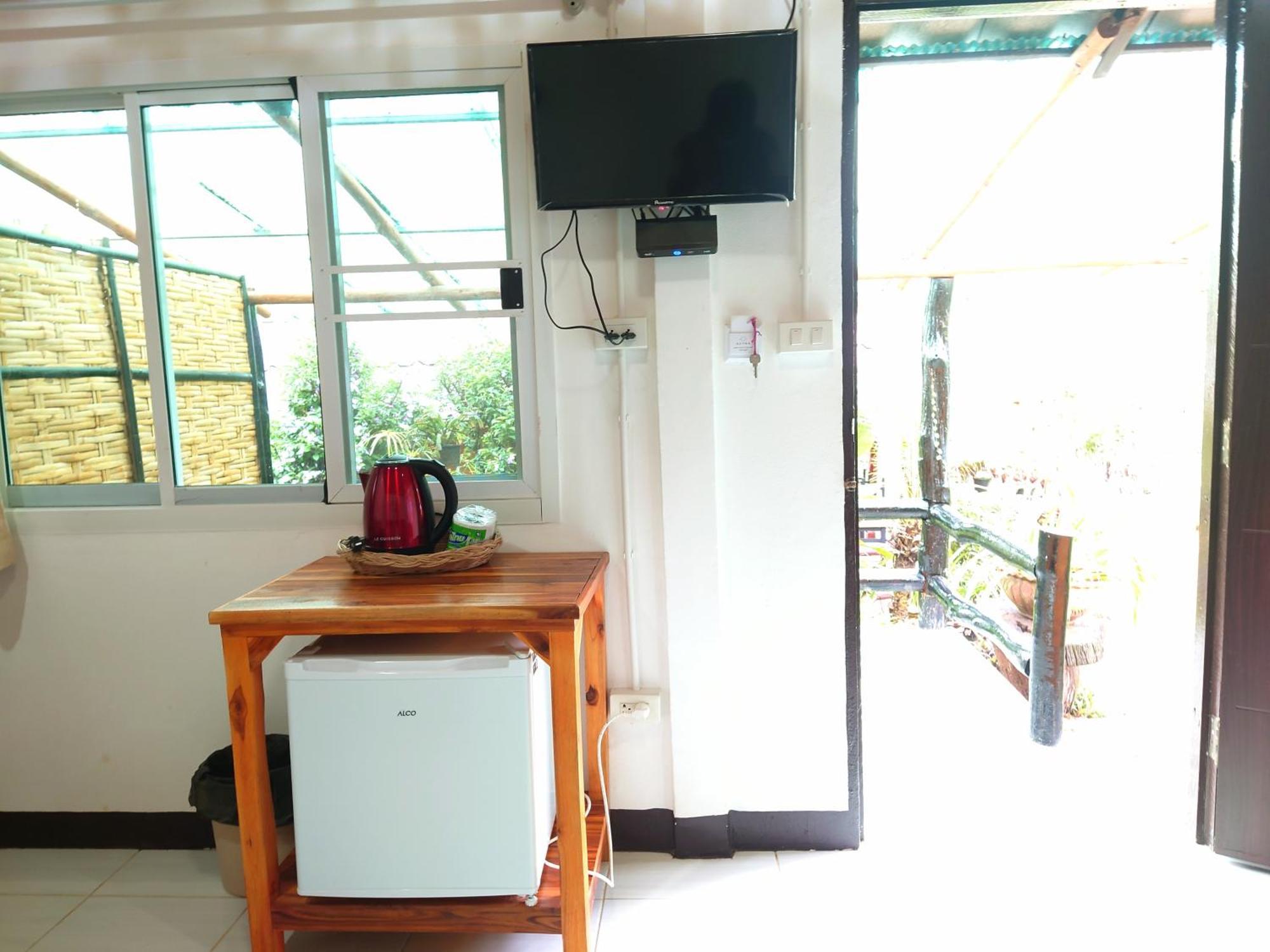 บ้านดินโฮมสเตย์ ปางอุ๋ง Ban Huai Makhuea Som Exterior foto
